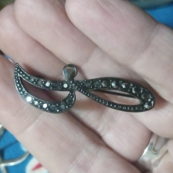 Vintage Liz Claiborne Villager Initial "J" crystal brooch - Picture 6 of 6